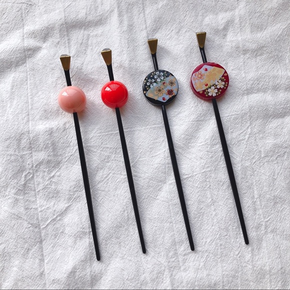 Japanese traditional red ball hair pin - Picture 4 of 4